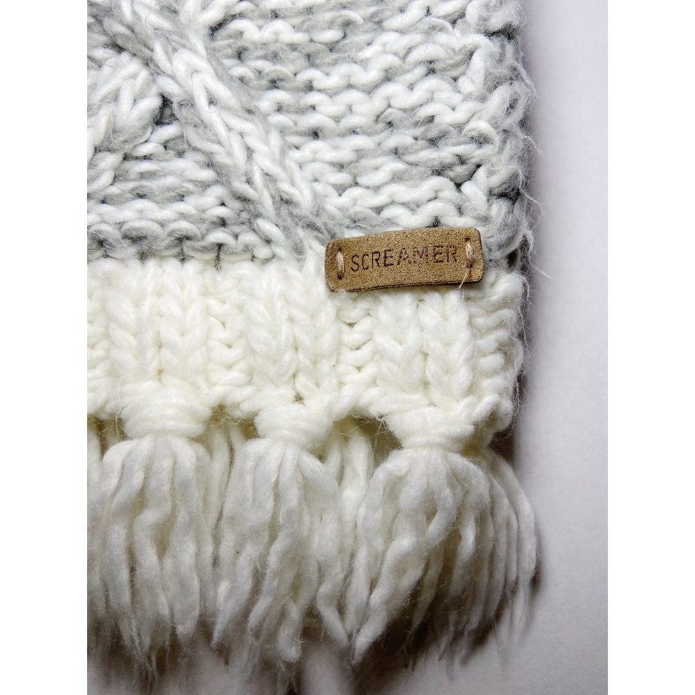 Screamer Gray and White Infinity Scarf OS